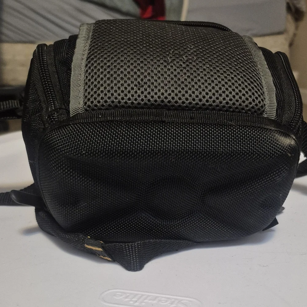 Case Logic Padded Camera Bag Shoulder Strap Compact DSLR Point & Shoot Black